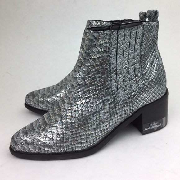 Blondo Elvina Waterproof Bootie 7.5. Narrow at toe - Picture 5 of 14